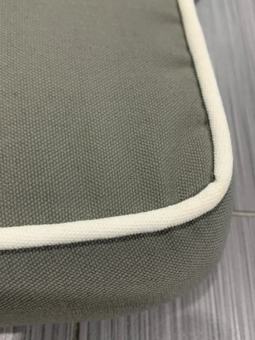 Nautica Home Gray Bench Cushion 46x17x2.5 Indoor Window Seat Pad with Ties EUC